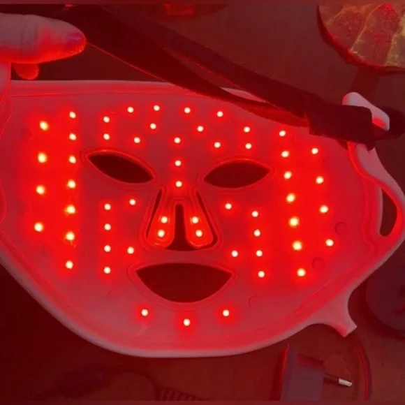 The Light Salon BOOST LED light Mask - Skincare Skin Rejuvenation